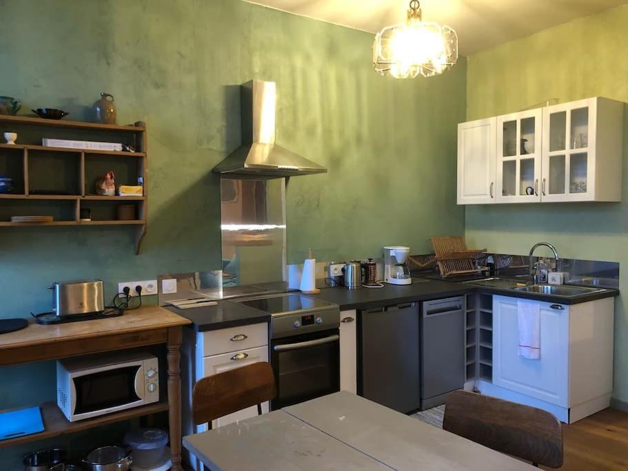 Appartement Pour 2 Personnes A 50 Metres Du Port Пампол Екстериор снимка
